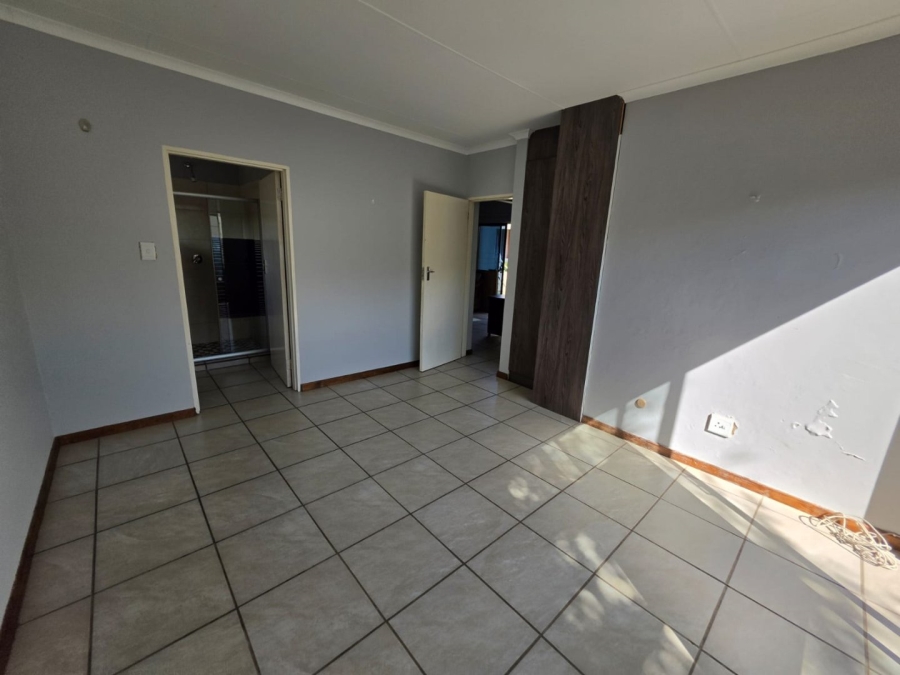 6 Bedroom Property for Sale in Bethlehem Free State